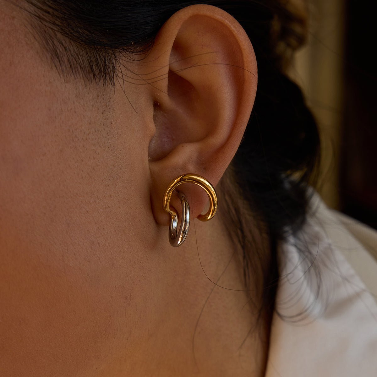 Anneaux Croisés Bicolore Earrings - 18k Gold Plated Jewelry Switzerland