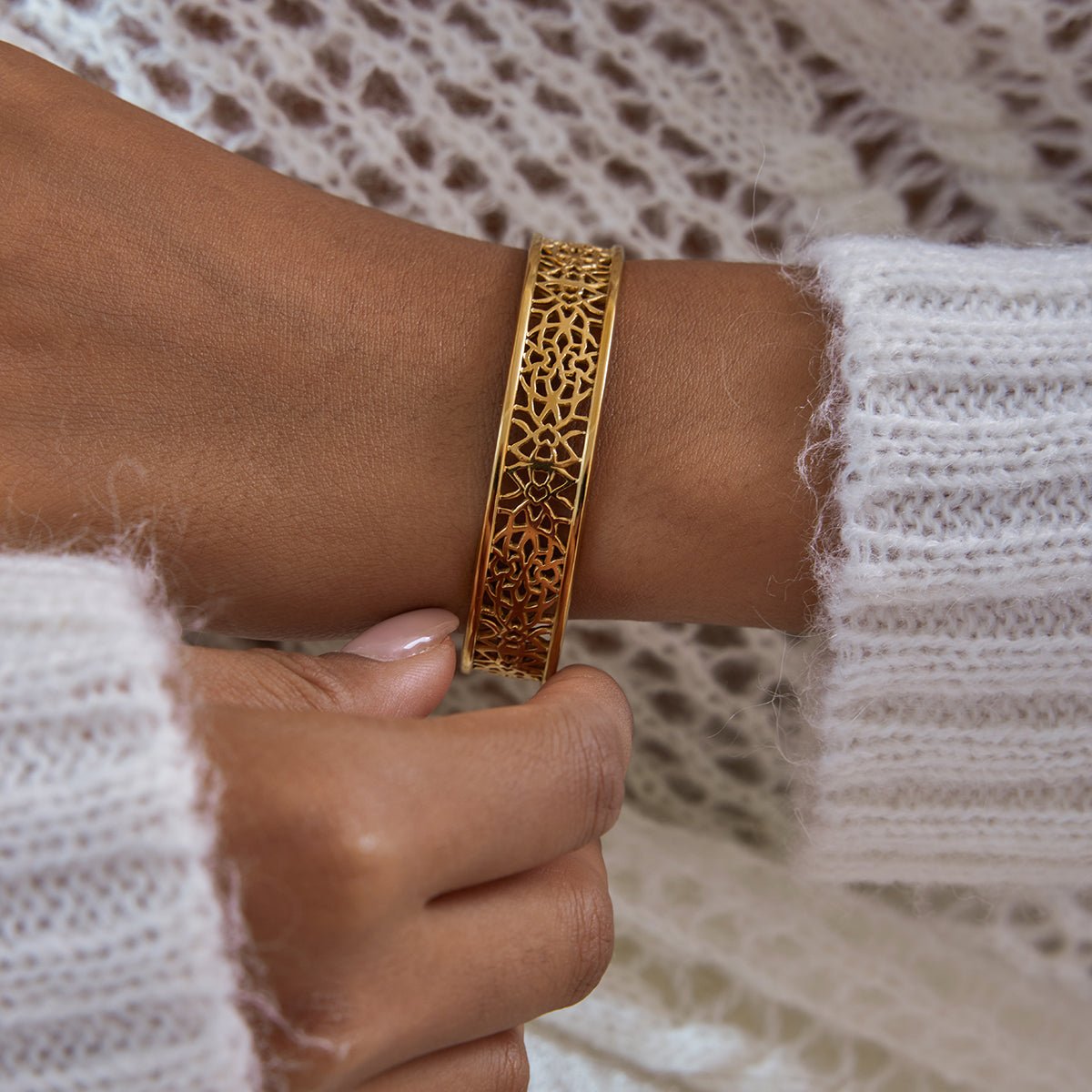 Dentelle d’Or Cuff - 18k Gold Plated Jewelry Switzerland