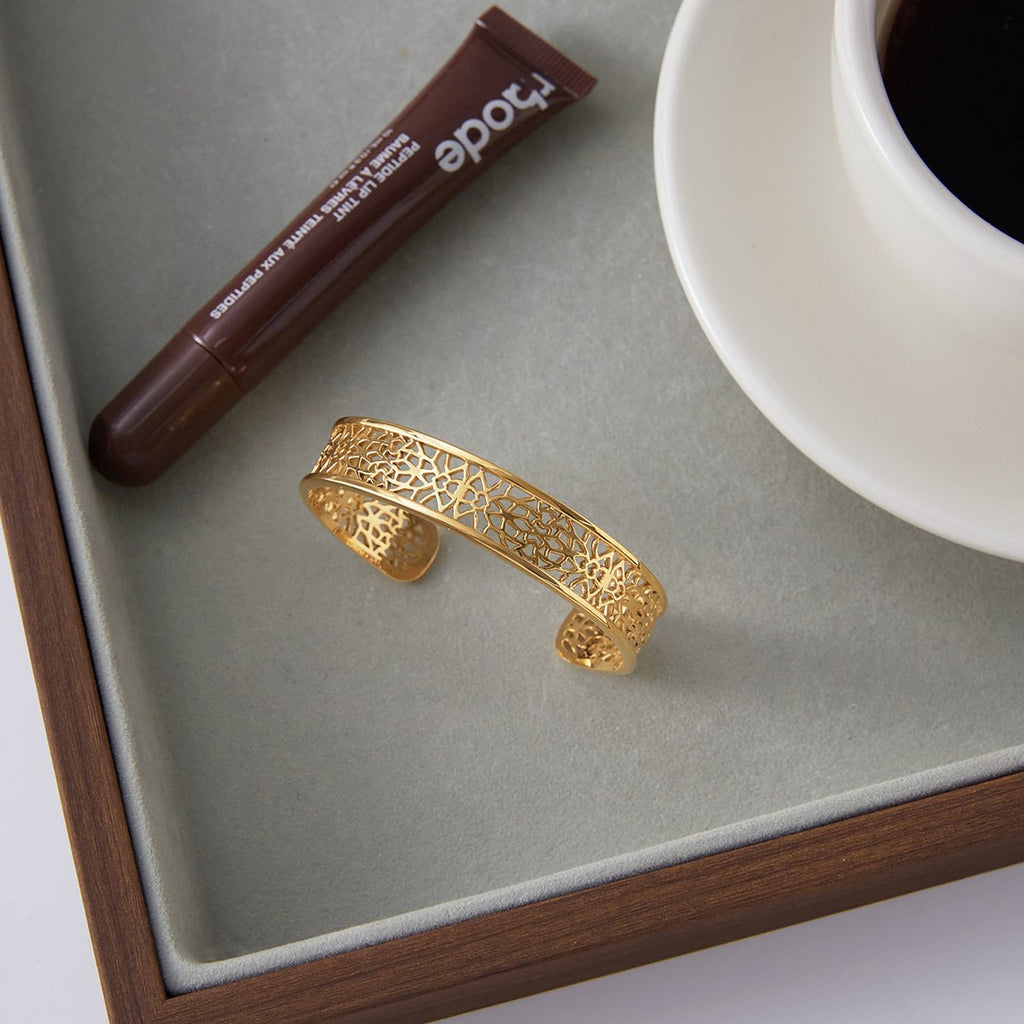 Dentelle d’Or Cuff - 18k Gold Plated Jewelry Switzerland