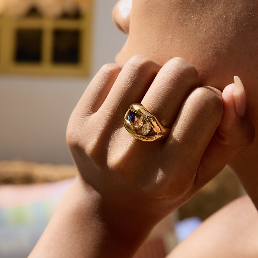 Étreinte de Champagne Ring - 18k Gold Plated Jewelry Switzerland