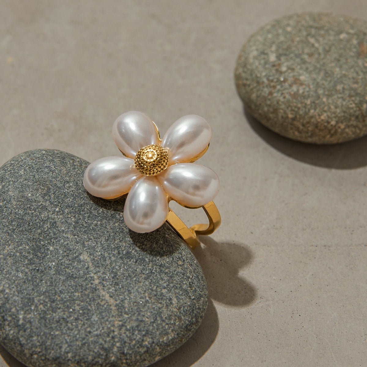 Fleur de Nacre Ring - 18k Gold Plated Jewelry Switzerland