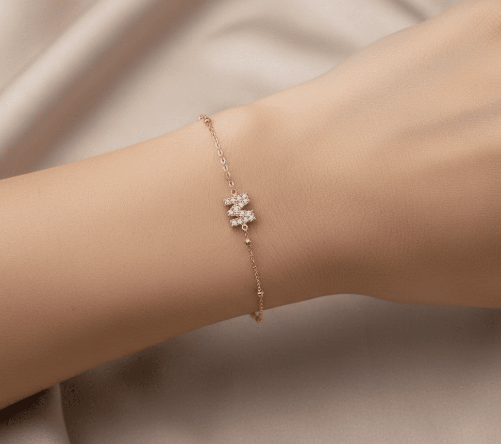 Lettre Étoilée M Bracelet - 18k Gold Plated Jewelry Switzerland