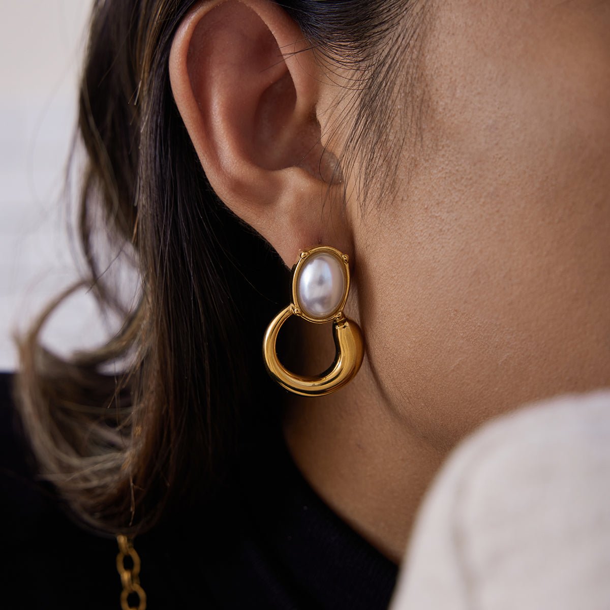 Lune Captive Earrings - 18k Gold Plated Jewelry Switzerland