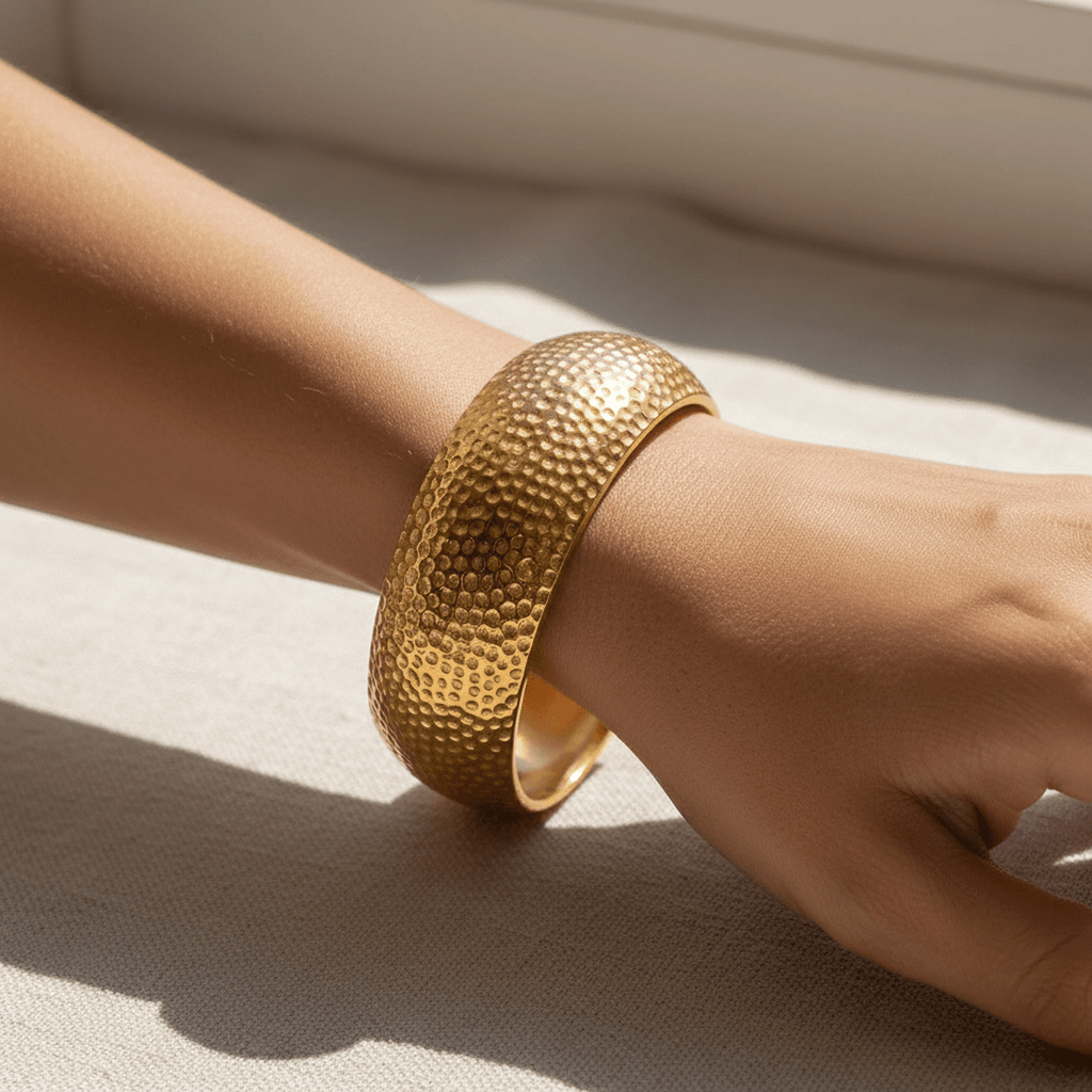 Manchette Martelée d’Or Bracelet - 18k Gold Plated Jewelry Switzerland