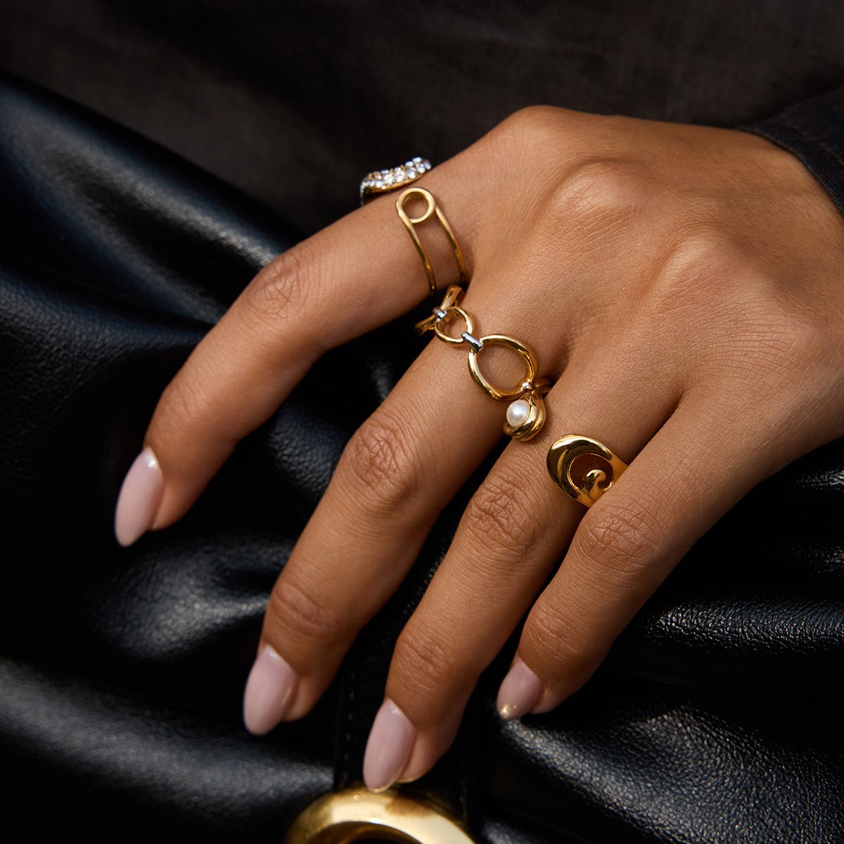 Spirale de Perle Ring - 18k Gold Plated Jewelry Switzerland