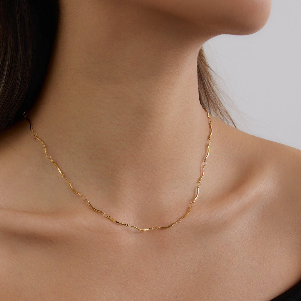 Vague d’Or Necklace - 18k Gold Plated Jewelry Switzerland
