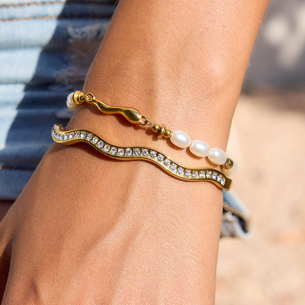 Vague Étoilée Bangle - 18k Gold Plated Jewelry Switzerland