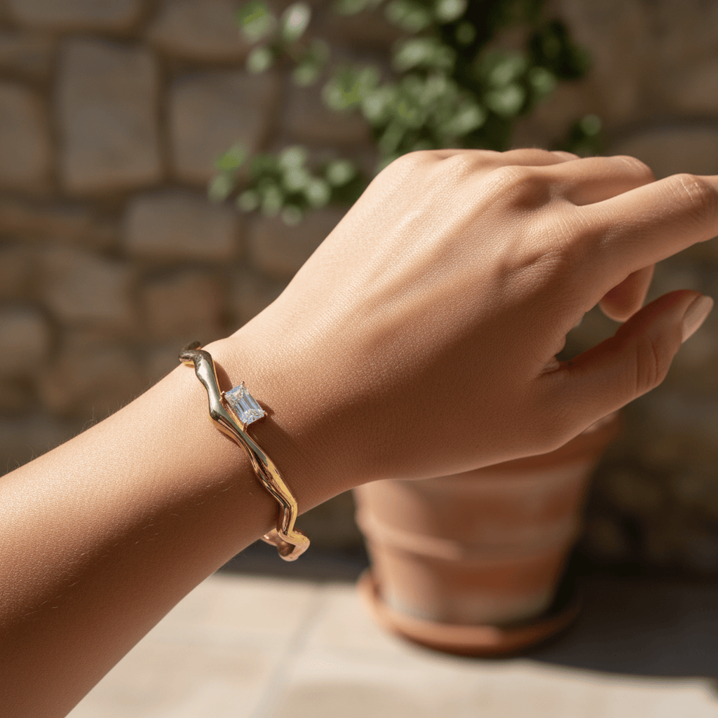 Vague Précieuse Cuff - 18k Gold Plated Jewelry Switzerland